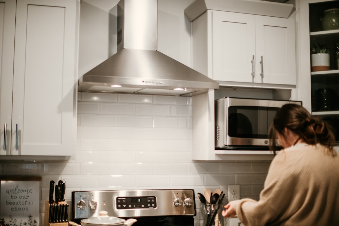 Essential Kitchen Gadgets That Make Cooking a Breeze