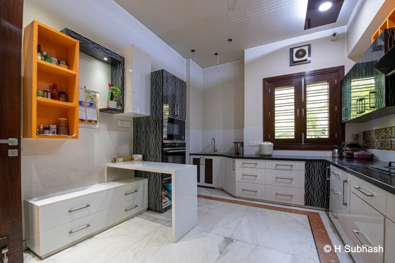 Innovative Storage Solutions for a Clutter-Free Kitchen